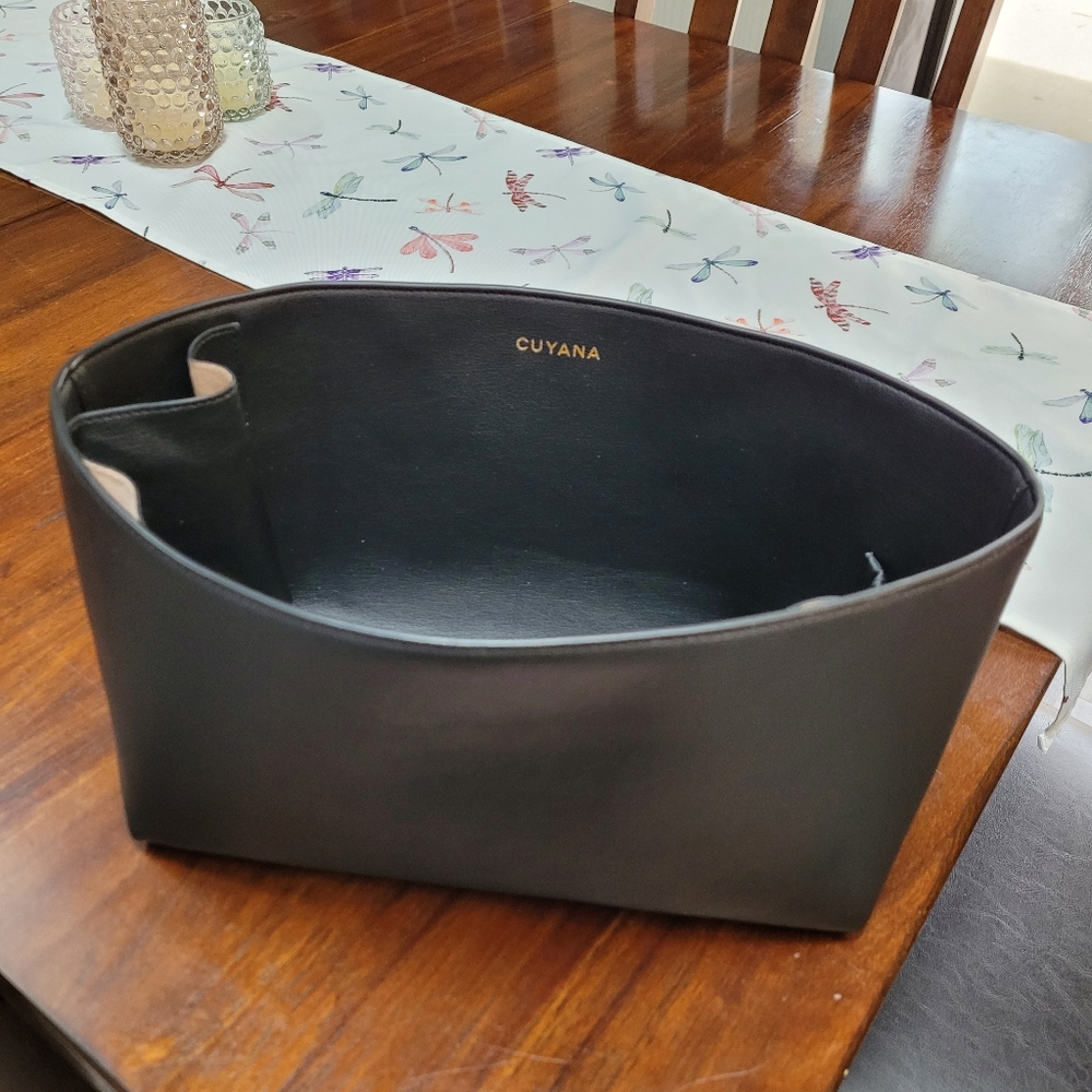 Cuyana small tote insert in black/blush